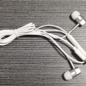 Écouteurs filaires Candy In-Ear 3,5 mm en plastique pour l'écoute de musique - Product Image 1