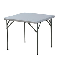 Table pliante d'extérieur carrée moderne en plastique avec plateau en HDPE, pieds stables, mobilier d'hôtel, mariages, repas, écologique, durable, facile à nettoyer