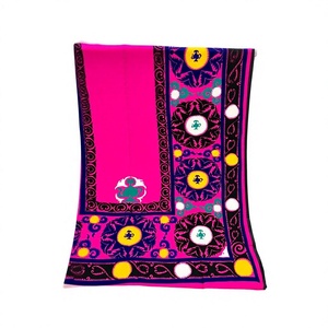 Couverture brodée traditionnelle, couverture en patchwork artisanale, couverture brodée ethnique, couverture décorative faite à la main, couverture florale traditionnelle - Product Image 4