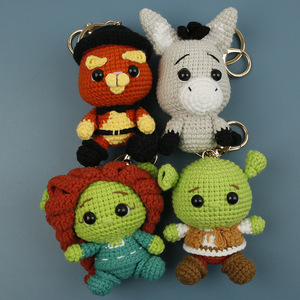 Poupée mascotte princesse au crochet aux cheveux rouges pour les étudiants, cadeau de rentrée scolaire, accessoire de bureau mignon, porte-clés de voiture esthétique fait main - Product Image 1