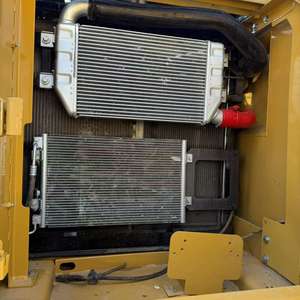 Excavatrice mécanique Caterpillar 320CL d'occasion, 20 tonnes, moteur, pompe à engrenages, modèle 2024, puissance 103 kW, pour les interventions d'urgence en cas de crue et la construction de routes - Product Image 2