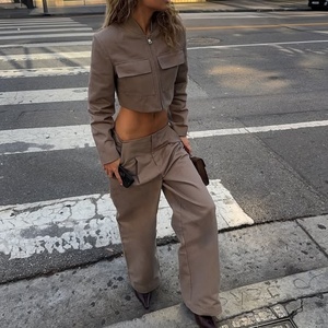 Nouvel ensemble décontracté 2 pièces pour femme, idéal pour l'hiver : haut court zippé à col montant et pantalon ample à jambes larges - Product Image 1