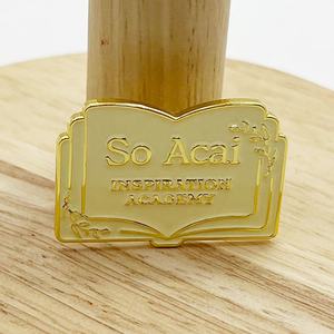 Venta al por mayor de alfileres esmaltados a granel, alfileres de solapa escolares de esmalte suave, diseño de Metal, ropa para estudiantes de la <span class=keywords><strong>Academia</strong></span>, broche en el pecho, insignia con logotipo personalizado - Product Image 2