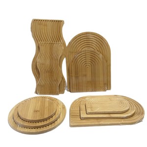 Platos de cartón corrugado de bambú con forma irregular para servir café, té y postres en hoteles. - Product Image 4