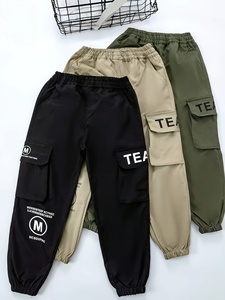 Pantalones largos con estampado de letras multibolsillos informales para niños, de una sola pieza, Tres colores disponibles, perfectos para exteriores - Product Image 1
