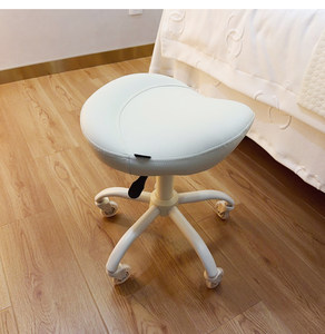 Extra Large Seat Barber Chair Rotating Salon <b>Stool</b> PU Upholstered Hair Studio Chair with <b>Wheels</b> - Product Image 5