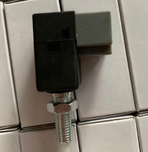 Nouvel interrupteur de feux stop à 4 broches 93810-3K000 pour Santa Fe-XIN SANDE - Product Image 1