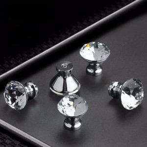 Çok Yönlü Kristal Metal Tabanlı Dolap Kulpları, Mutfak Gardırop Mobilyaları için Dekoratif Çekmece Kulpları - Product Image 3