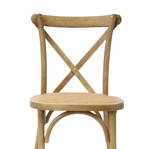 Silla <span class=keywords><strong>de</strong></span> Madera Maciza Apilable con Respaldo Cruzado para Comedor, Bistro, <span class=keywords><strong>Alquiler</strong></span>, Bodas, Venta al por Mayor - Product Image 2