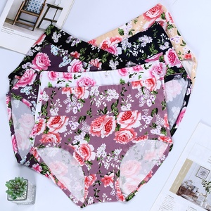 Sous-vêtements pour femmes en tricot fin <span class=keywords><strong>taille</strong></span> <span class=keywords><strong>haute</strong></span> 4XL-14XL, culottes ajustées personnalisées à motif floral rose, antibactériennes, surdimensionnées, écologiques - Product Image 1