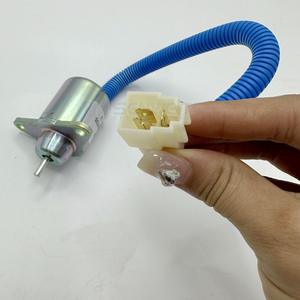 Vanne solénoïde d'extinction de moteur Senwitt pour excavatrice 119653-77950 12V pour Yanmar 1503ES-12S5SUC5S - Product Image 1