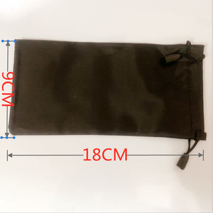 Étui à lunettes de soleil ZT noir 18x9 en microfibre, pochette élégante et universelle pour le rangement des lunettes de soleil - Product Image 5