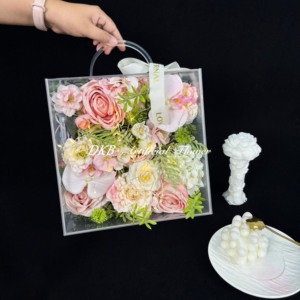 Fleur transparente cadeau acrylique petite boîte à fleurs Style de mode Confession proposition anniversaire boîte-cadeau acrylique - Product Image 1