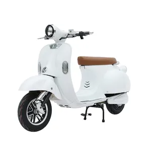 2023 hot sale Long range 25 KM/H electric motorcycle lithium battery front light Carbon steel electric scooter