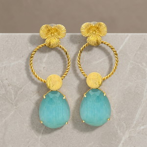 Nouvelles boucles d'oreilles pendantes plaquées or, pierre précieuse en quartz bleu clair, laiton, design ethnique fait main, pour les occasions de fête - Product Image 3
