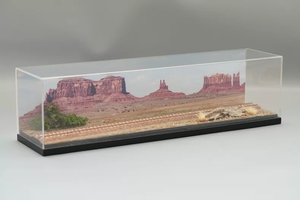 Boîte de présentation pour <span class=keywords><strong>train</strong></span> miniature HO échelle 1:87 en plastique, 50x12x13cm, avec couvercle en acrylique protecteur, conçue pour Trix Roco American West - Product Image 2