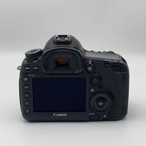 Appareil photo reflex numérique plein format <span class=keywords><strong>Canon</strong></span> EOS 5D Mark III d'occasion avec objectif EF 50mm f/1.8 STM - Vente en gros - Product Image 5