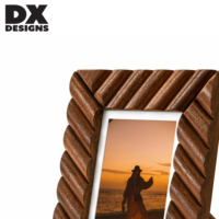 Bingkai Foto Kayu Solid DX Designs 4x6 5x7 8x10 Inch Model Diagonal Strip Warna Coklat, Dapat Diletakkan di Meja atau Dipasang di Dinding, Dekorasi Bingkai Gambar Kayu