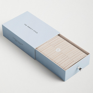 Caja Rígida de Papel de Arte con Acabado Mate Azul y Logotipo Personalizado, Embalaje con Cinta de Estampado en Caliente y Cajón Deslizable - Product Image 2