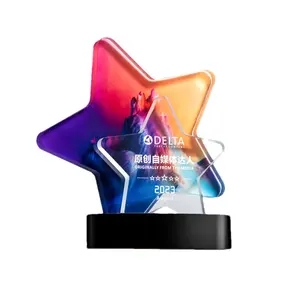 Nuevos deportes Patrones personalizados Campeonato Trofeo Creativo Personalizado Estrella Color Impreso Cristal Premios Trofeo con base de cristal