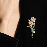 XILIANGFEIZI Bros Bunga Tanaman Emas 18K dengan Desain Khusus Mewah, Mutiara Air Tawar Alami, dan Zirkon