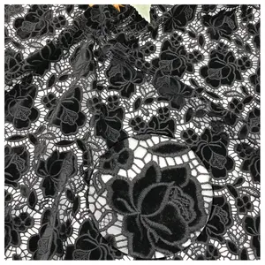 Penjualan laris pabrikan harga rendah desain antik kain potong Laser motif bunga hitam kain beludru bordir renda untuk gaun mewah