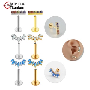 Piercing Labret de Titanio para Mujer Gaby, con Ópalo, Certificado ASTM, Anillo Labial con Flor, Rosca Interna, Moderno, Regalo de Boda o Compromiso - Product Image 1