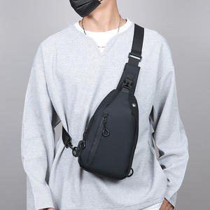 Sac de poitrine moderne pour hommes, grande capacité, revêtement en PU, sac à bandoulière avec chargeur USB, pour voyage d'affaires, couleur unie, gris, noir, bleu - Product Image 5