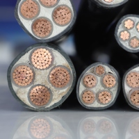 Precio de fábrica YJV Cable de alimentación 1,8/3kV Conductor de cobre XLPE Aislamiento para transmisión de energía