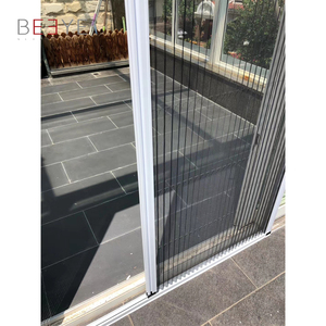 Vente directe usine – Porte coulissante moderne en aluminium avec <span class=keywords><strong>moustiquaire</strong></span> rétractable, filet anti-insectes lavable pour cuisine et salon - Product Image 1