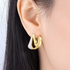 Pendientes de media aro elegantes que no se desvanecen, pendientes de diseño original y único. - Product Image 5