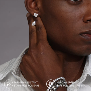 Boucles d'oreilles clous carrées en argent sterling 925 plaqué or 18 carats avec micro-pavé de diamants, unisexe, minimalistes, pour tous les jours - Product Image 4