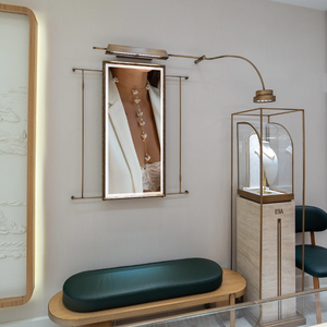 Armoire de présentation en verre luxueux avec cadre doré, éclairage LED, forme d'arc, dimensions personnalisables et résistante - Product Image 4
