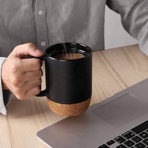 Tasses à café Tasse en céramique avec fond en liège isolé et couvercle anti-éclaboussures Grande tasse à café avec poignée Cadeau de la Saint-<span class=keywords><strong>Valentin</strong></span> - Product Image 4