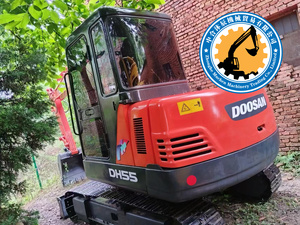 Excavadora usada en buen estado Doosan DH55 DH60 Máquina de construcción de segunda mano Excavadoras a la venta - Product Image 4