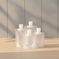 Pochettes d'emballage liquide transparentes en plastique personnalisées avec petit bec verseur et buse, vente en gros