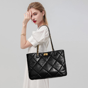 Bolso de Hombro de Piel de Oveja con Capa Superior Suave y Cadena de Diamantes, Bolso Tote de Gran Capacidad de Cuero de Alta Calidad para Mujer - Product Image 2