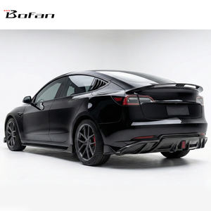 Prix usine bon diffuseur arrière de pare-chocs de voiture de Style de Fiber de carbone et kit de carrosserie de becquet arrière avec la lumière pour <span class=keywords><strong>Tesla</strong></span> modèle <span class=keywords><strong>3</strong></span> - Product Image 5
