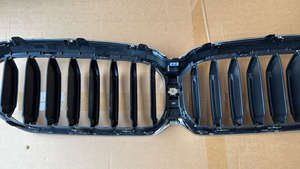 Parrilla Delantera de Lujo de Plástico de Alta Calidad OEM 51139464219 para Serie 5 G30/G31/G38 LCI Cromada - Product Image 5