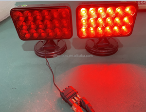 Feu arrière magnétique sans fil à LED pour remorque de camion - Product Image 3