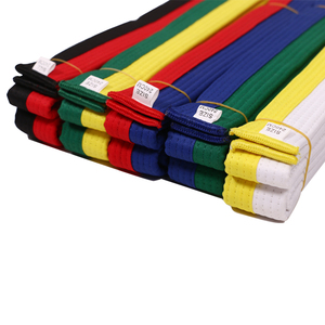 Cinturón <span class=keywords><strong>Amarillo</strong></span> de <span class=keywords><strong>Karate</strong></span> y Taekwondo de Tela de Algodón Hecho a Medida con Bordado - Product Image 3