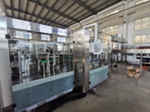Máquina Automática de Llenado de Bebidas de 200 <span class=keywords><strong>Bpm</strong></span> con Botellas de Plástico, Motor Eléctrico, Control Digital y Funciones de Ahorro de Energía - Product Image 6
