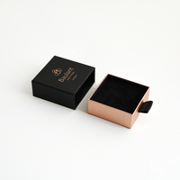 Boîtes cadeaux coulissantes en carton rigide noir avec impression et conception personnalisée créative Boîte d'emballage de luxe à tiroir en papier pour robe