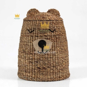 Panier de rangement en jacinthe d'eau tressé motif ours endormi mignon, bac de rangement pour jouets animaux, idéal pour la décoration de chambre d'enfant - Grande Vente - Product Image 4