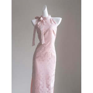 Robe Cheongsam Rose Élégante à Motifs Floraux, Col Montant, Fente Basse Naturelle, Silhouette Fourreau, Tissu Respirant pour Tenue de Soirée Femme - Product Image 1