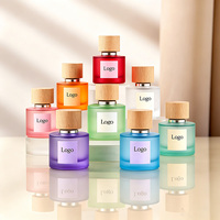 Flacon de parfum en verre transparent givré de qualité supérieure, personnalisé avec logo imprimé, cylindre vide, 30 ml, 50 ml, 100 ml, avec bouchon en bois et vaporisateur.
