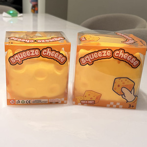Juguete Antiestrés de Silicona con Forma de Queso Gigante de 10 cm, Regalo Realista con Apariencia de Comida, Marca BOTU, Venta al Por Mayor - Product Image 6