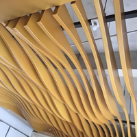 Plafond acoustique isolé en aluminium ondulé personnalisé pour hôtel, centre commercial, villa