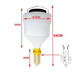Bottiglia Quadrata in Plastica da 5,5L per Salse con Dispenser Sospeso, Macchinari per la Lavorazione di Condimenti - Product Image 1