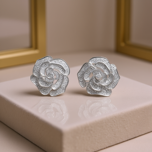 Orecchini a perno con rosa in oro bianco, strass di cristallo, placcati argento, gioielli da festa alla moda da donna, design a fiore in lega - Product Image 2